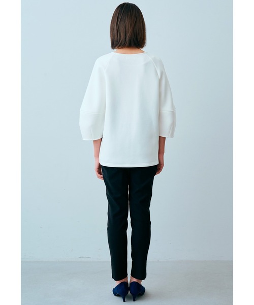 IEDIT（イディット）の「ＩＥＤＩＴ　ランタンスリーブのきれいめダンボールカットソートップス（Tシャツ/カットソー・レディース・パープル/ホワイト・XX-LARGE/X-LARGE/LARGE/MEDIUM/XXX-LARGE/SMALL）」の6枚目の写真