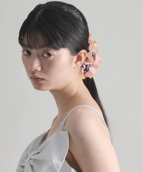 Carmelo(カーメロ)の「ギンガムチェックボリュームシュシュ / la belle de campagne chouchou(シュシュ・レディース・その他1/ブラック/レッド・FREE)」の20枚目の写真
