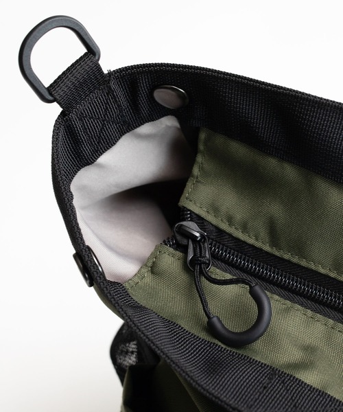 KiU(キウ)の「大容量マルチパーパス3WAYトートバッグ(18L)(トートバッグ・レディース・ベージュ/ブラック/カーキ・FREE)」の5枚目の写真