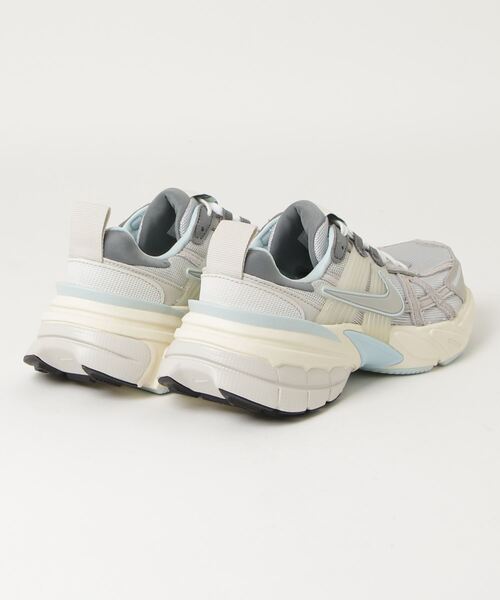 NIKE/ナイキ V2K RUN スニーカー 25cm FZ3596-072 Amazon | [ナイキ] V2K ラン W V2K RUN ライトボーン/ライト
