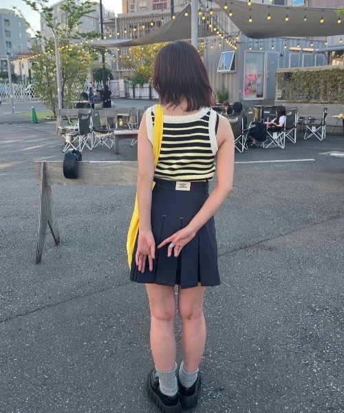 nemne store(ネンネストア)の「グラデーションニットタンクトップ(タンクトップ・レディース・レッド/ネイビー/ブルー・フリー)」の4枚目の写真