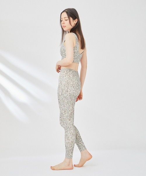 VARLEY（バーレイ）の「【Varley】FORM ELSIE スポーツブラトップ（ブラジャー・レディース・グリーン系その他2・S）」の13枚目の写真