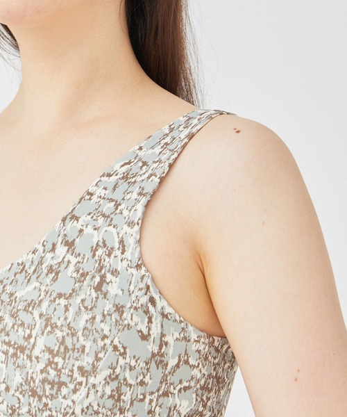 VARLEY（バーレイ）の「【Varley】FORM ELSIE スポーツブラトップ（ブラジャー・レディース・グリーン系その他2・S）」の16枚目の写真