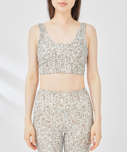 VARLEY（バーレイ）の「【Varley】FORM ELSIE スポーツブラトップ（ブラジャー・レディース・グリーン系その他2・S）」の4枚目の写真