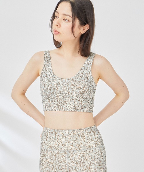 VARLEY（バーレイ）の「【Varley】FORM ELSIE スポーツブラトップ（ブラジャー・レディース・グリーン系その他2・S）」の8枚目の写真