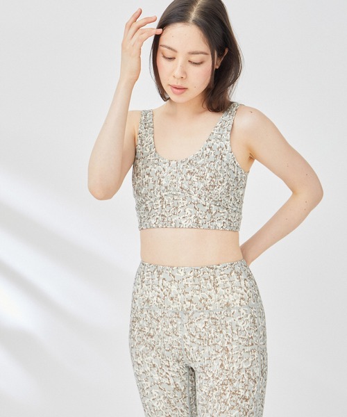 VARLEY（バーレイ）の「【Varley】FORM ELSIE スポーツブラトップ（ブラジャー・レディース・グリーン系その他2・S）」の9枚目の写真