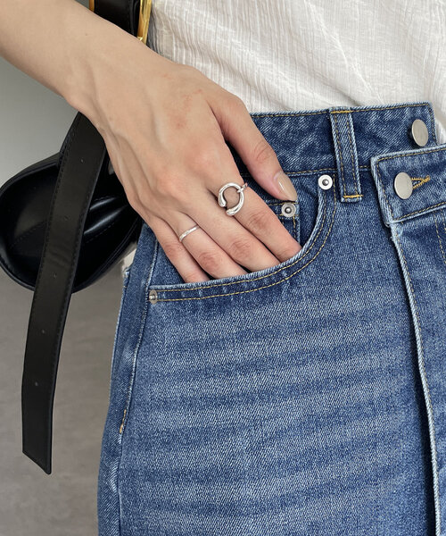 Thevon(ゼボン)の「レイヤードデニムパンツ(デニムパンツ・レディース・ブラック/サックスブルー/ブルー・S/M)」の4枚目の写真