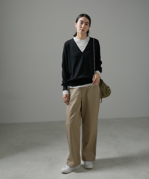 SALON adam et rope'（サロン アダム エ ロペ）の「2WAYベロアサテンギャザーバケットミニバッグ（ショルダーバッグ・レディース・マスタード/ブラック/カーキ・FREE）」の9枚目の写真