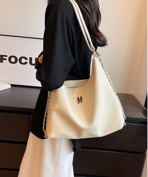 gossip!ロサンゼルス(ゴシップロサンゼルス)の「3wayトートバッグ/ショルダーバッグ/リュックサック/ A4収納可能(トートバッグ・レディース・オフホワイト/シルバー/ブラック・FREE)」の1枚目の写真
