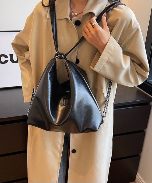 gossip!ロサンゼルス(ゴシップロサンゼルス)の「3wayトートバッグ/ショルダーバッグ/リュックサック/ A4収納可能(トートバッグ・レディース・オフホワイト/シルバー/ブラック・FREE)」の13枚目の写真