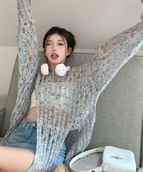 Sibra（シブラ）の「配色ニットトップス（ニット/セーター・レディース・アイボリー/ブルー・M）」の3枚目の写真