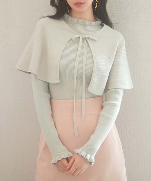 SAISON DE PAPILLON(セゾンドパピヨン)の「ケープカラーボレロとニット2点セット(ニット/セーター・レディース・ワイン/アイボリー/ブラック/グレー/ベージュ・M/L)」の1枚目の写真
