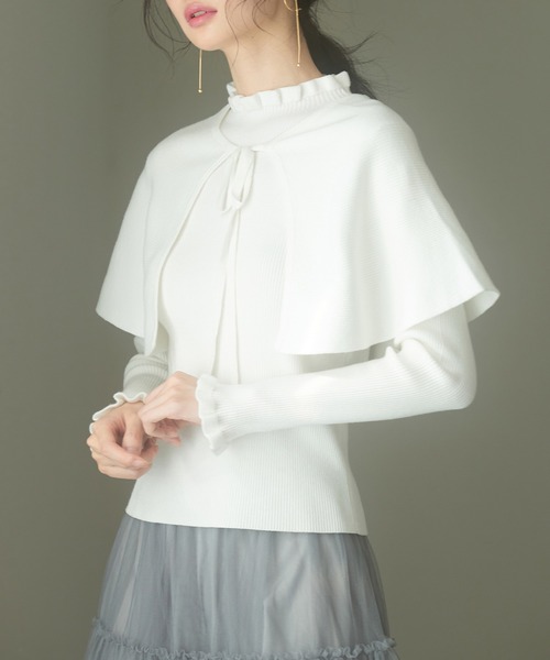 SAISON DE PAPILLON(セゾンドパピヨン)の「ケープカラーボレロとニット2点セット(ニット/セーター・レディース・ワイン/アイボリー/ブラック/グレー/ベージュ・M/L)」の2枚目の写真