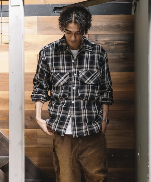 Foxfire（フォックスファイヤー）の「Foxfire/フォックスファイヤー 別注 Foxfire ヘビーネル フィッシングシャツ/オープンカラー/リラックスフィット（シャツ/ブラウス・メンズ・ホワイト系/ブラック系/オレンジ系・MEDIUM/LARGE）」の10枚目の写真