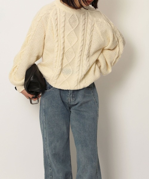 NOAHL（ノアル）の「【NOAHL】ケーブルニット（ニット/セーター・レディース・ブルー/チャコールグレー/グレイッシュベージュ/アイボリー/ブラック/ベージュ/ライトグリーン/ピンク/ブラウン/イエロー/カーキ・FREE/S）」の13枚目の写真