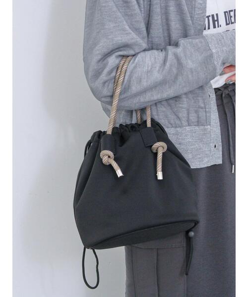 Samansa Mos2 blue(サマンサモスモスブルー)の「ネオプレーンドローコード付バッグ(ハンドバッグ・レディース・グレー/ブラック/シルバーグレー・F)」の10枚目の写真