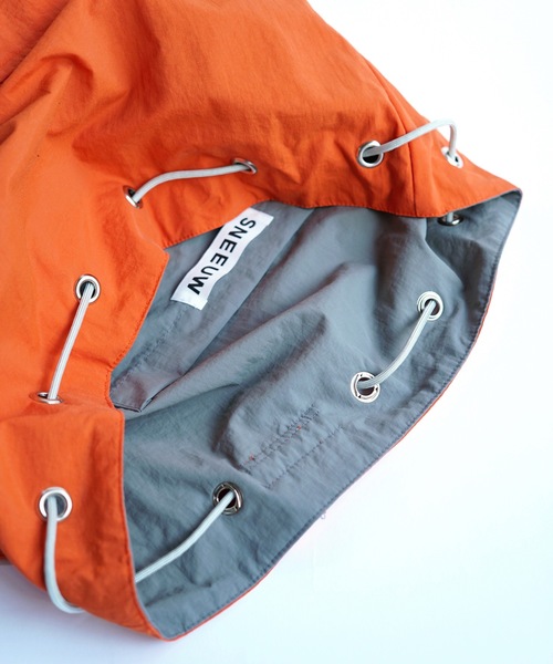 sneeuw（スニュウ）の「ラインナップザック（バックパック/リュック・レディース・オレンジ/グレー・ONESIZE）」の10枚目の写真