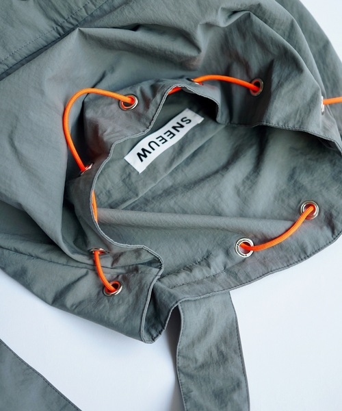 sneeuw（スニュウ）の「ラインナップザック（バックパック/リュック・レディース・オレンジ/グレー・ONESIZE）」の15枚目の写真