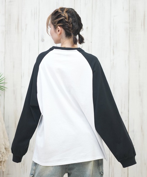 TOY MACHINE(トイ マシーン)の「【ムラサキスポーツ限定】 TOY MACHINE/トイマシーン ロンT/長袖ティシャツ オーバーサイズ ラグランロンティ MTMPFLT11(Tシャツ/カットソー・レディース・ホワイト×ブラック/ホワイト×ネイビー・M/L)」の4枚目の写真