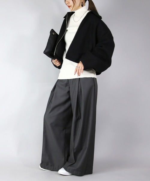 and it_（アンドイット）の「フェイクウールボリュームスリーブショートブルゾン（ブルゾン・レディース・ブラック/チャコール・M）」の4枚目の写真