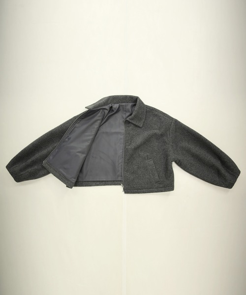 and it_（アンドイット）の「フェイクウールボリュームスリーブショートブルゾン（ブルゾン・レディース・ブラック/チャコール・M）」の14枚目の写真