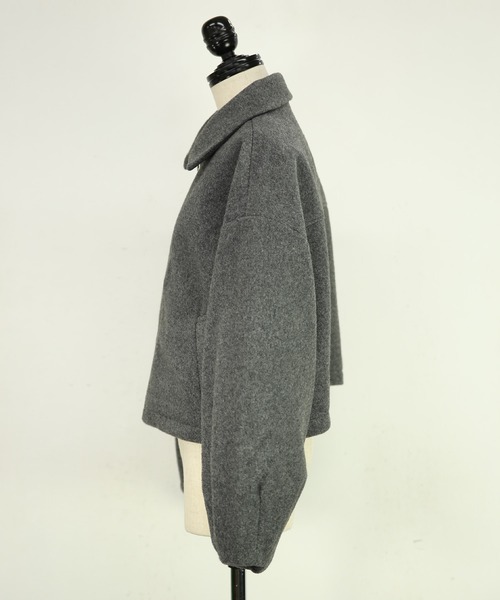 and it_（アンドイット）の「フェイクウールボリュームスリーブショートブルゾン（ブルゾン・レディース・ブラック/チャコール・M）」の20枚目の写真