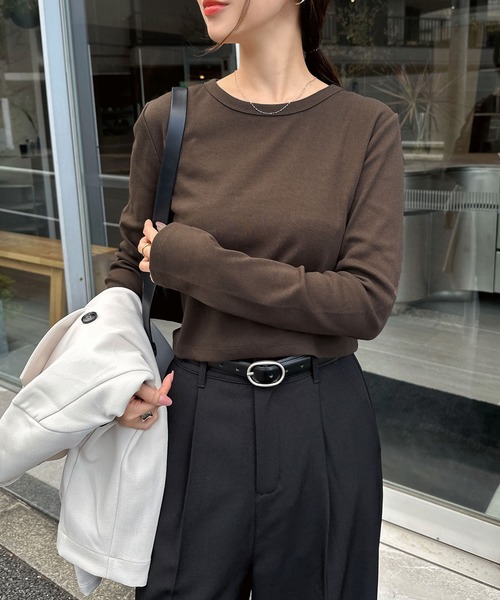 andme(アンドミー)の「【新色追加】テレコリブショート丈クルーネックトップス(Tシャツ/カットソー・レディース・ブラック/杢グレー/オフホワイト/チャコールグレー/ブラウン・M/L)」の6枚目の写真