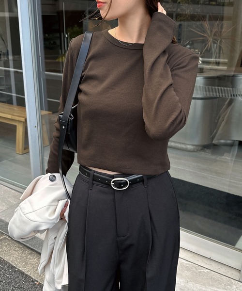 andme(アンドミー)の「【新色追加】テレコリブショート丈クルーネックトップス(Tシャツ/カットソー・レディース・ブラック/杢グレー/オフホワイト/チャコールグレー/ブラウン・M/L)」の8枚目の写真