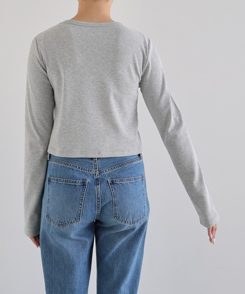 andme(アンドミー)の「【新色追加】テレコリブショート丈クルーネックトップス(Tシャツ/カットソー・レディース・ブラック/杢グレー/オフホワイト/チャコールグレー/ブラウン・M/L)」の14枚目の写真