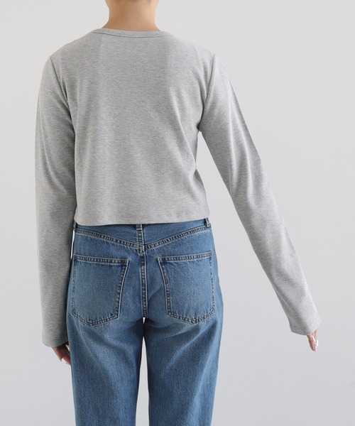 andme(アンドミー)の「【新色追加】テレコリブショート丈クルーネックトップス(Tシャツ/カットソー・レディース・ブラック/杢グレー/オフホワイト/チャコールグレー/ブラウン・M/L)」の17枚目の写真