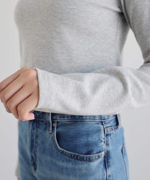 andme(アンドミー)の「【新色追加】テレコリブショート丈クルーネックトップス(Tシャツ/カットソー・レディース・ブラック/杢グレー/オフホワイト/チャコールグレー/ブラウン・M/L)」の20枚目の写真