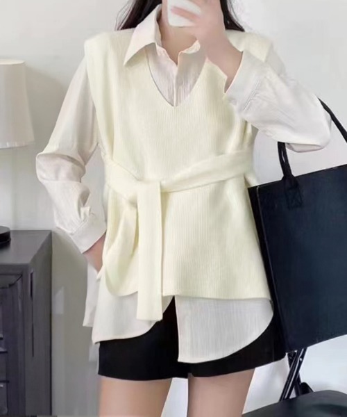 Miniministore（ミニミニストア）の「ベルト付きニットベストニットジレVネック（ベスト・レディース・アイボリー/オリーブ/テラコッタ/ブラック/グレー/ネイビー・FREE）」の2枚目の写真
