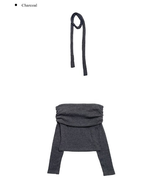 anyonemore（エニワンモア）の「オフショルダーシャーリング縦リブニット+マフラーセット（ニット/セーター・レディース・チャコール・FREE）」の2枚目の写真