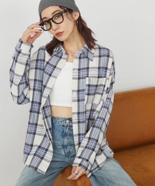 Auntie Rosa Holiday(アンティローザホリデー)の「チェックレギュラーカラーシャツ(シャツ/ブラウス・レディース・ブルー/ブラック・FREE)」の2枚目の写真