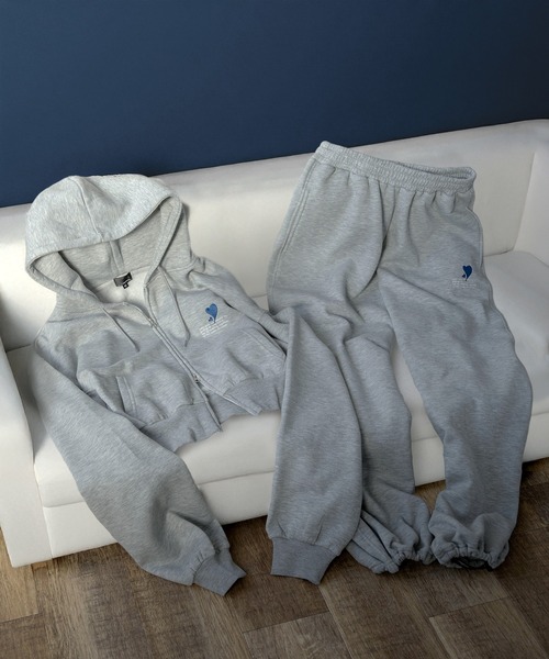 【セール】【別注 上下セット ルームウェア】クロップド丈 ジップパーカー & スウェットワイドパンツ(ドローコード付) ハートワンポイント刺繍 上下セットアップ/ 24AW（ルームウェア/パジャマ）｜make a ray!（メイク ア レイ！）