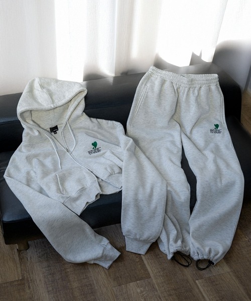 【セール】【別注 上下セット ルームウェア】クロップド丈 ジップパーカー & スウェットワイドパンツ(ドローコード付) ハートワンポイント刺繍 上下セットアップ/ 24AW（ルームウェア/パジャマ）｜make a ray!（メイク ア レイ！）
