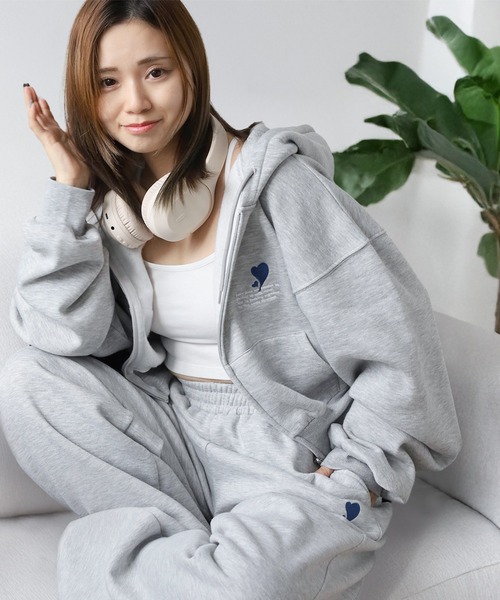 【セール】【別注 上下セット ルームウェア】クロップド丈 ジップパーカー & スウェットワイドパンツ(ドローコード付) ハートワンポイント刺繍 上下セットアップ/ 24AW（ルームウェア/パジャマ）｜make a ray!（メイク ア レイ！）