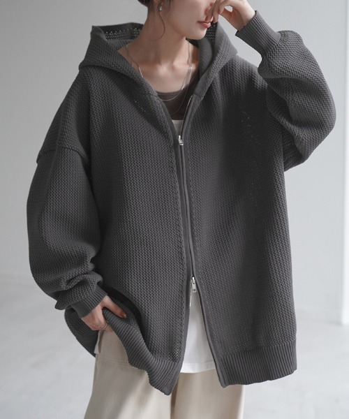 HUG.U(ハグユー)の「オーバーサイズスポンジニットパーカー(パーカー・レディース・ブラック/アイボリー/ダークグレー/パープル/イエロー・FREE)」の3枚目の写真