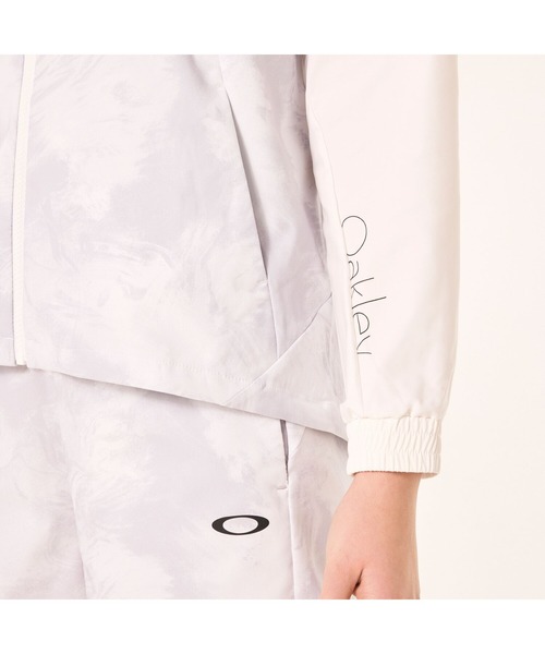 OAKLEY(オークリー)の「オークリー RADIANT MOBILITY JKT 7.0 /JACKET ジャケット/WOMEN'S レディース/スポーツ・トレーニング/OAKLEY(その他アウター・レディース・ブラック系その他/ホワイト系その他・L/M/S/XS)」の20枚目の写真