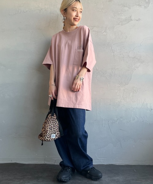 Manhattan Portage（マンハッタンポーテージ）の「[MANHATTAN PORTAGE/マンハッタンポーテージ] 別注 ポケット刺繍 バックプリントTシャツ（Tシャツ/カットソー・レディース・ブラック/ネイビー/ピンク/ホワイト・XL/L/M/S）」の21枚目の写真