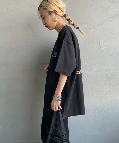 Manhattan Portage（マンハッタンポーテージ）の「[MANHATTAN PORTAGE/マンハッタンポーテージ] 別注 ポケット刺繍 バックプリントTシャツ（Tシャツ/カットソー・レディース・ブラック/ネイビー/ピンク/ホワイト・XL/L/M/S）」の9枚目の写真