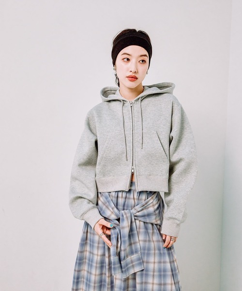 LEPSIM(レプシィム)の「ZIPショートパーカー 289007(パーカー・レディース・ネイビー/グレー・FREE)」の14枚目の写真