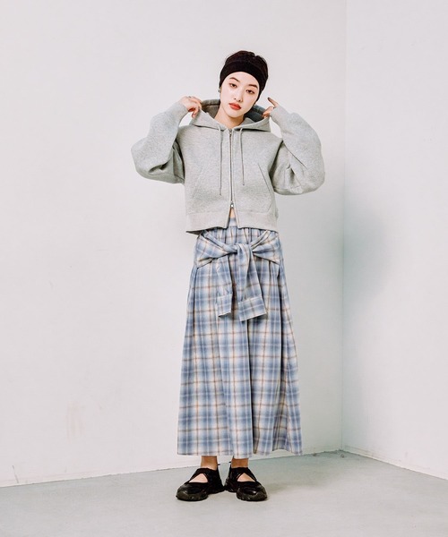 LEPSIM(レプシィム)の「ZIPショートパーカー 289007(パーカー・レディース・ネイビー/グレー・FREE)」の18枚目の写真