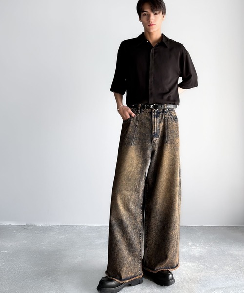 Classical Origin（クラシカルオリジン）の「ヴィンテージ加工ワイド3Dカーブデニムパンツ／Vintage Washed 3D Curve Wide-Leg Denim（デニムパンツ・メンズ・ブルー系2/ブラック系1/ブルー系1・LARGE/MEDIUM/SMALL）」の9枚目の写真