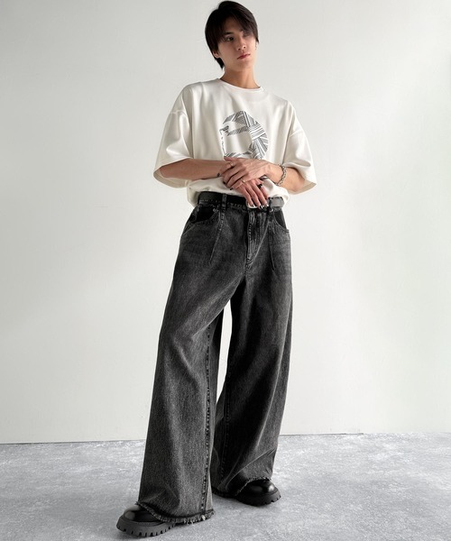 Classical Origin（クラシカルオリジン）の「ヴィンテージ加工ワイド3Dカーブデニムパンツ／Vintage Washed 3D Curve Wide-Leg Denim（デニムパンツ・メンズ・ブルー系2/ブラック系1/ブルー系1・LARGE/MEDIUM/SMALL）」の8枚目の写真