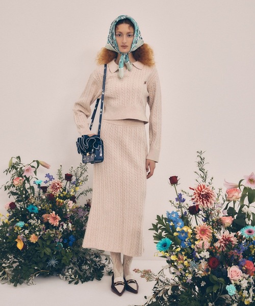 VIS（ビス）の「【DILIGENCE PARLOUR】VIS別注モデルローズ刺繍ポロケーブルニット【セットアップ対応】（ニット/セーター・レディース・ベージュ系その他/ネイビー・FREE）」の3枚目の写真