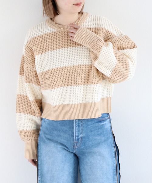 cepo(セポ)の「クロップド丈 ワッフル編みクルーネックプルオーバーニット(ニット/セーター・レディース・ベージュ系その他/ブラック系その他/サックスブルー/オフホワイト・M)」の2枚目の写真