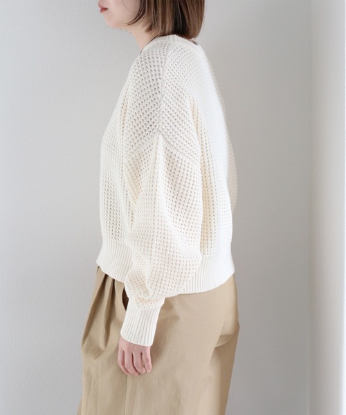 cepo(セポ)の「クロップド丈 ワッフル編みクルーネックプルオーバーニット(ニット/セーター・レディース・ベージュ系その他/ブラック系その他/サックスブルー/オフホワイト・M)」の15枚目の写真