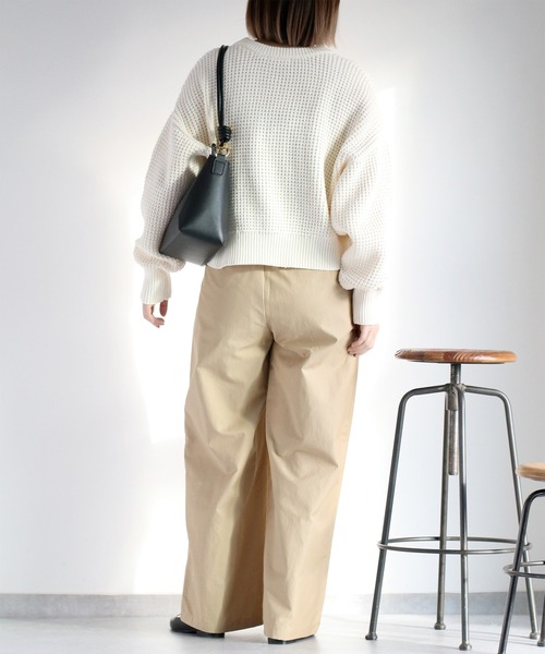 cepo(セポ)の「クロップド丈 ワッフル編みクルーネックプルオーバーニット(ニット/セーター・レディース・ベージュ系その他/ブラック系その他/サックスブルー/オフホワイト・M)」の19枚目の写真