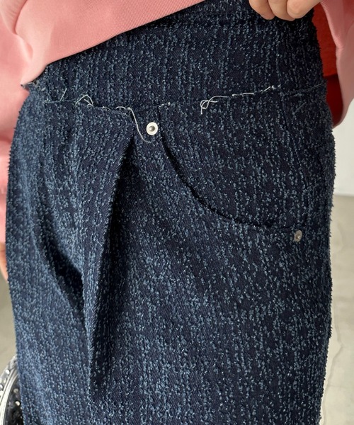 Doux archives(ドゥアルシーヴ)の「クラッシュデニムタックパンツ(デニムパンツ・レディース・ブルー/ネイビー・SMALL/MEDIUM)」の8枚目の写真